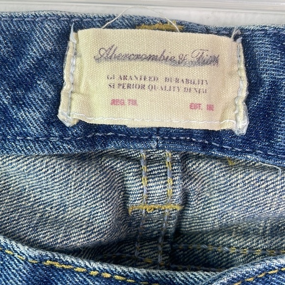 Abercrombie & Fitch Size 6 Boot cut Intentionally Distressed Jeans whiskering - Picture 4 of 10